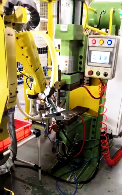 浅谈机器人自动焊接的优势